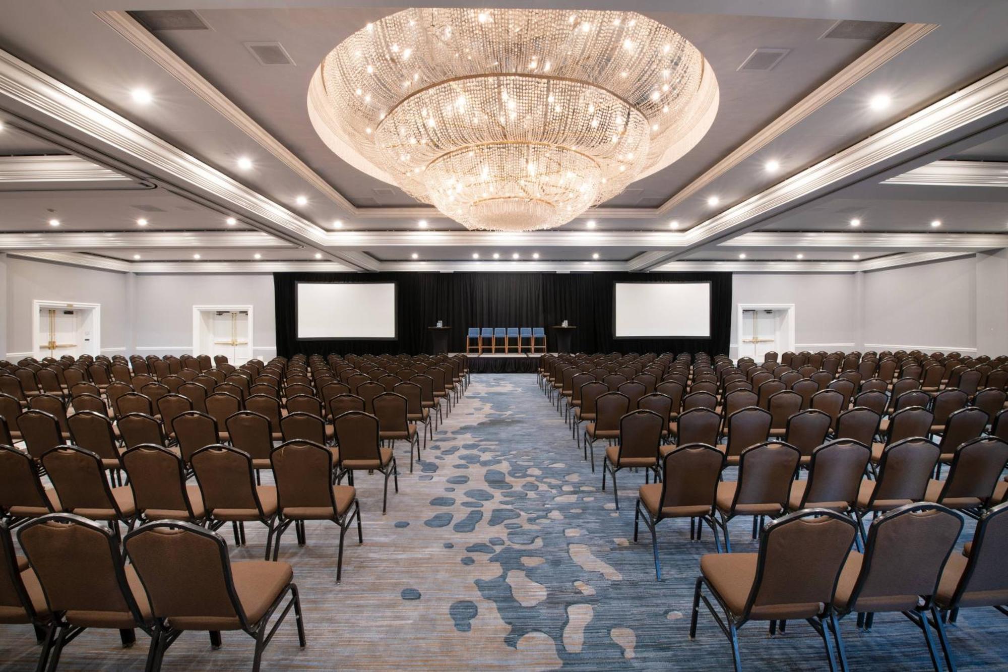 Renaissance Newport Beach Hotel Экстерьер фото
